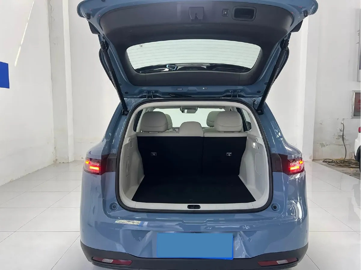 2025 Leapmotor B10 BEV 56.2KWH,autocango,china used car exporter,china ev exporter,chinese used car exporter,chinese used ev exporter