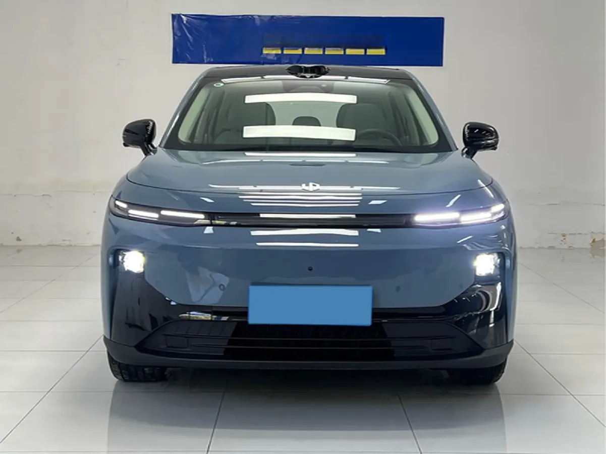 2025 Leapmotor B10 BEV 56.2KWH,autocango,china used car exporter,china ev exporter,chinese used car exporter,chinese used ev exporter