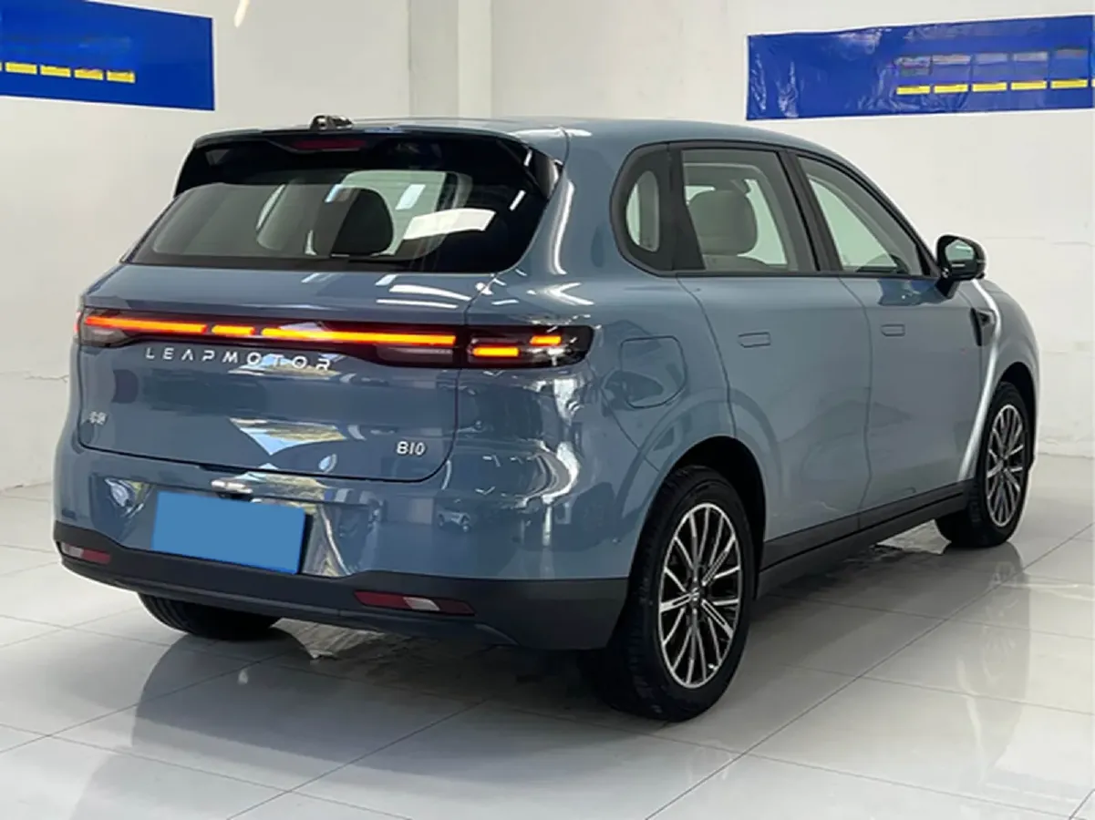 2025 Leapmotor B10 BEV 56.2KWH,autocango,china used car exporter,china ev exporter,chinese used car exporter,chinese used ev exporter