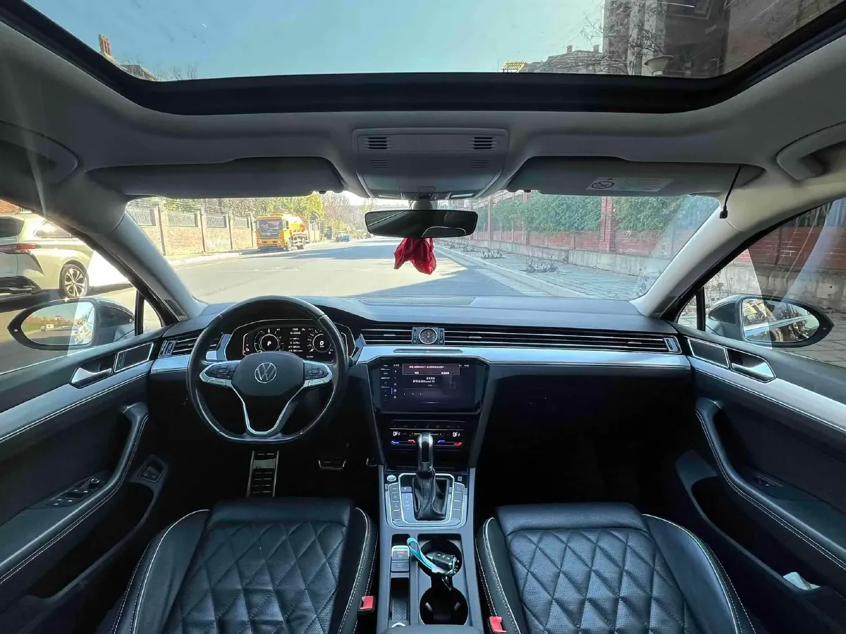 2022 Volkswagen Magotan GTE 1.4T 150HP L4 6DCT PHEV 13KWH,autocango,china used car exporter,china ev exporter,chinese used car exporter,chinese used ev exporter