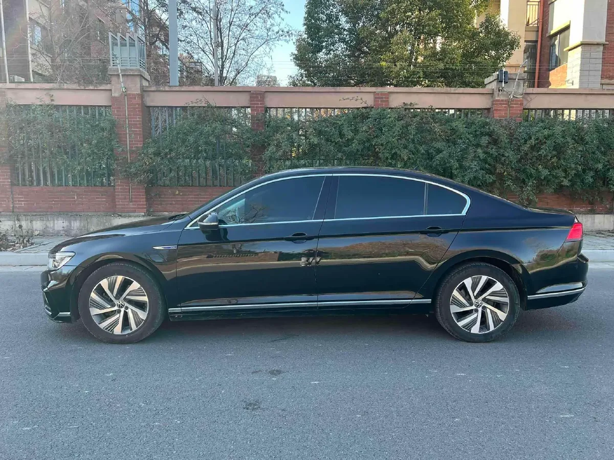 2022 Volkswagen Magotan GTE 1.4T 150HP L4 6DCT PHEV 13KWH,autocango,china used car exporter,china ev exporter,chinese used car exporter,chinese used ev exporter