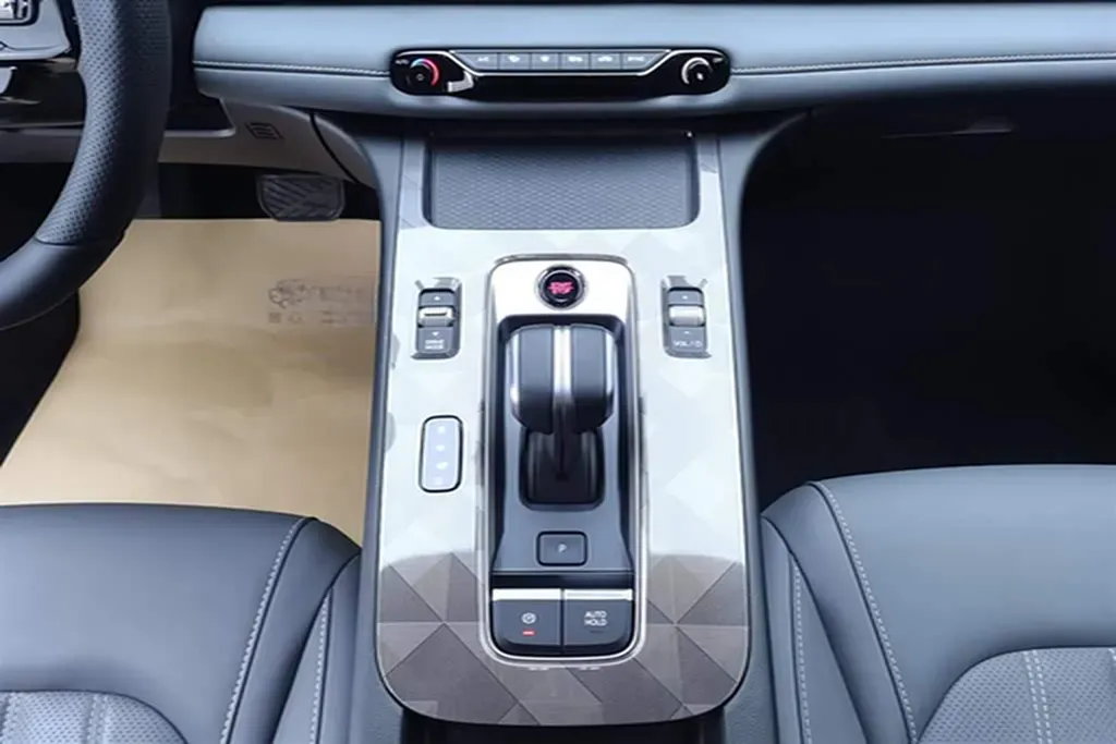 2024 GAC Trumpchi Empow 1.5T 177HP L4 7DCT,autocango,china used car exporter,china ev exporter,chinese used car exporter,chinese used ev exporter