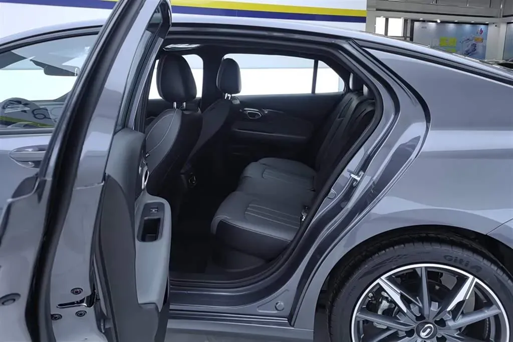 2024 GAC Trumpchi Empow 1.5T 177HP L4 7DCT,autocango,china used car exporter,china ev exporter,chinese used car exporter,chinese used ev exporter