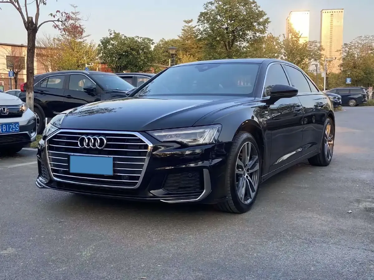2019 Audi A6L 2.0T 190HP L4 7DCT