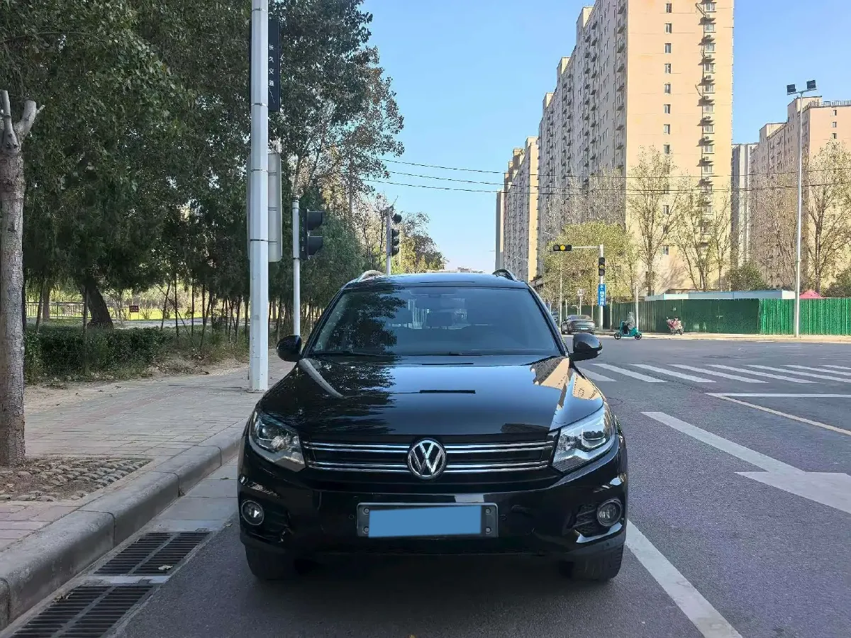 2012 Volkswagen Tiguan 2.0T 140HP L4 6AT,autocango,china used car exporter,china ev exporter,chinese used car exporter,chinese used ev exporter
