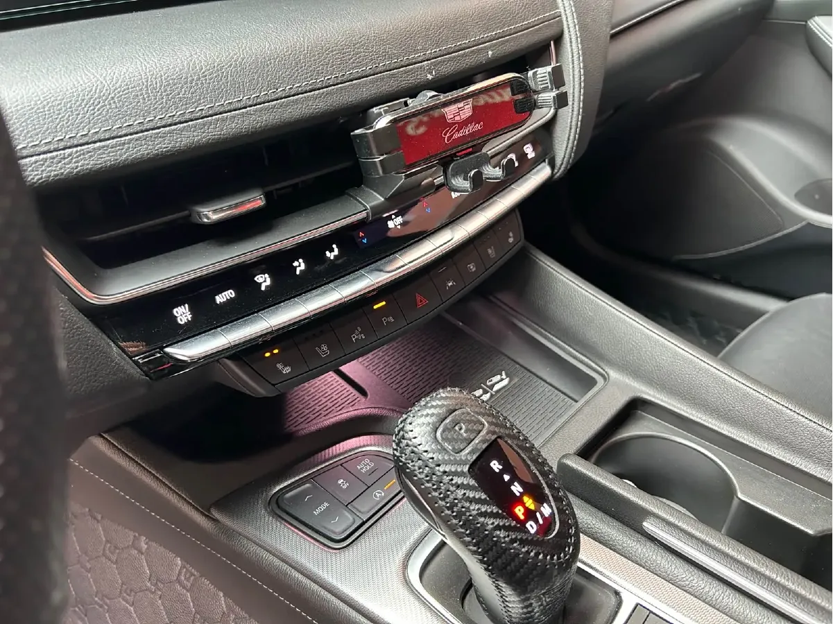 2024 Cadillac CT5 2.0T 237HP L4 10AT,autocango,china used car exporter,china ev exporter,chinese used car exporter,chinese used ev exporter