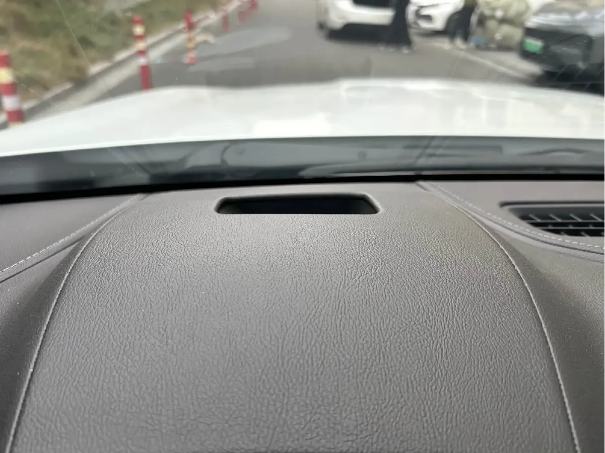 2024 Cadillac CT5 2.0T 237HP L4 10AT,autocango,china used car exporter,china ev exporter,chinese used car exporter,chinese used ev exporter