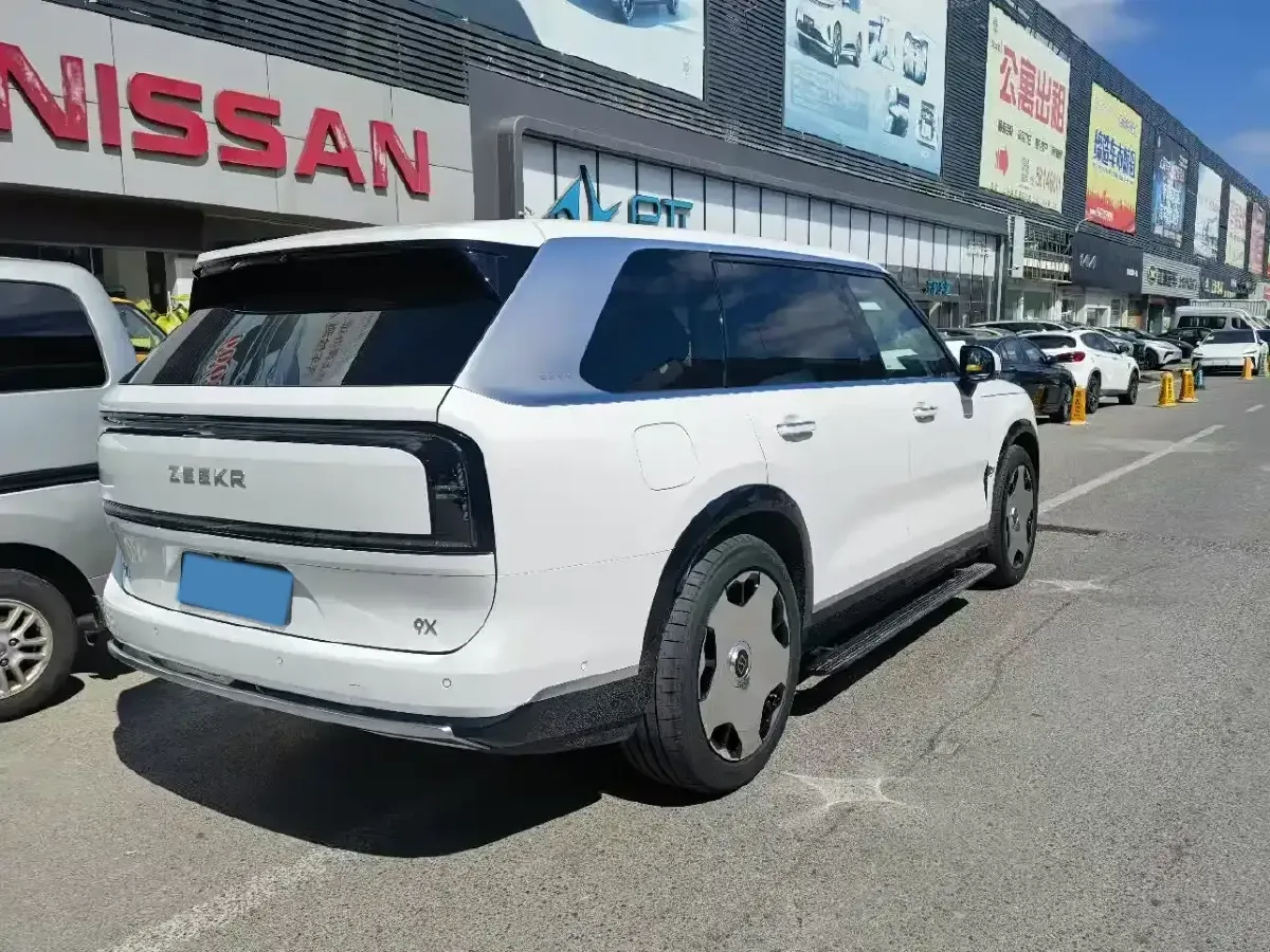 2025 Zeekr 9X 2.0T 279HP L4 1DHT PHEV,autocango,china used car exporter,china ev exporter,chinese used car exporter,chinese used ev exporter
