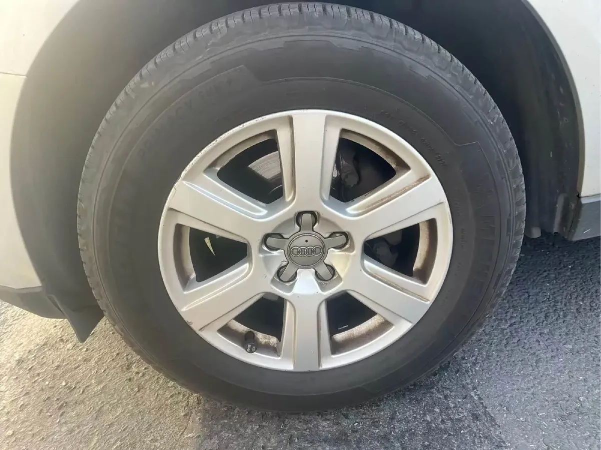 2010 Audi Q5 2.0T 211HP L4 7DCT,autocango,china used car exporter,china ev exporter,chinese used car exporter,chinese used ev exporter