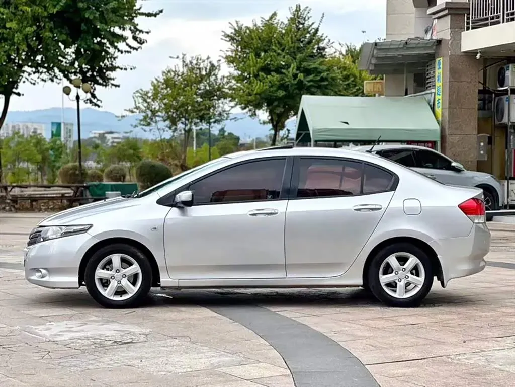 2011 Honda City Classic 1.5L 120HP L4 5AT,autocango,china used car exporter,china ev exporter,chinese used car exporter,chinese used ev exporter