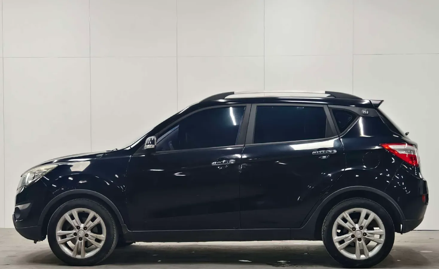 2014 ChangAn CS35 1.6L 125HP L4 4AT,autocango,china used car exporter,china ev exporter,chinese used car exporter,chinese used ev exporter