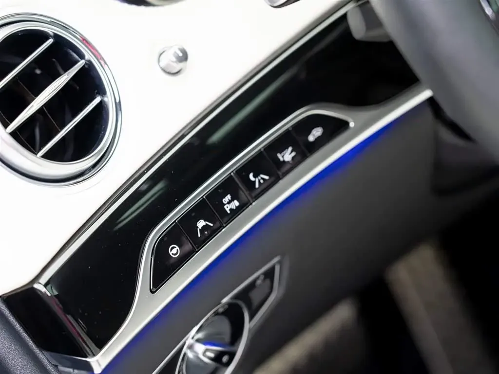 2018 Mercedes-Benz S AMG 6.0T 630HP V12 7AT,autocango,china used car exporter,china ev exporter,chinese used car exporter,chinese used ev exporter