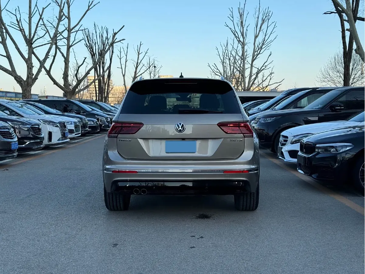 2018 Volkswagen Tiguan 2.0T 180HP L4 7DCT,autocango,china used car exporter,china ev exporter,chinese used car exporter,chinese used ev exporter