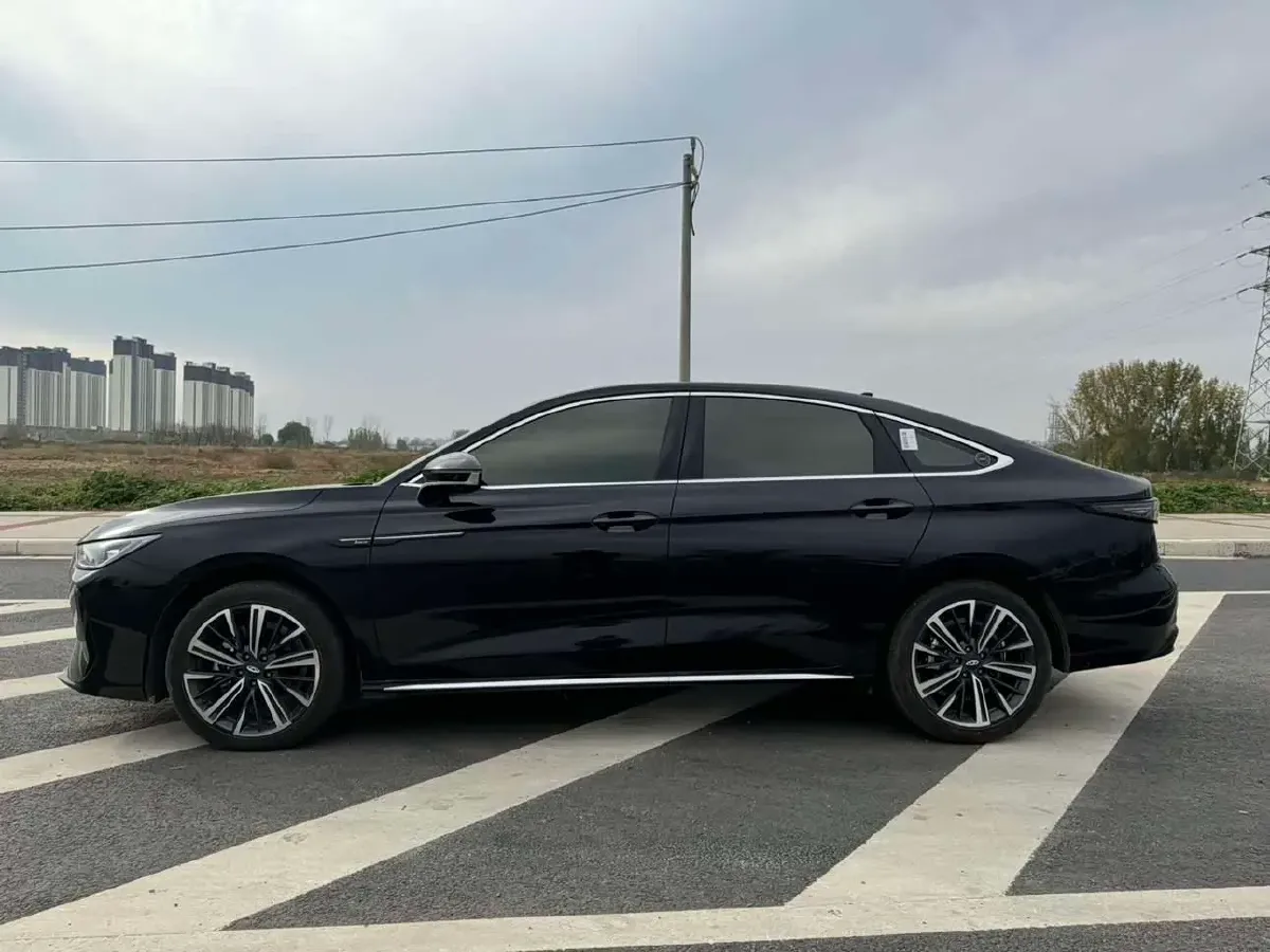 2025 Chery Arrizo 8 Pro 1.6T 197HP L4 7DCT,autocango,china used car exporter,china ev exporter,chinese used car exporter,chinese used ev exporter