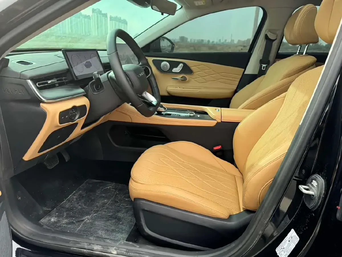 2025 Chery Arrizo 8 Pro 1.6T 197HP L4 7DCT,autocango,china used car exporter,china ev exporter,chinese used car exporter,chinese used ev exporter