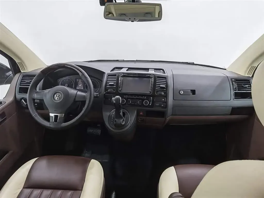 2015 Volkswagen Caravelle 2.0T 204HP L4 7DCT,autocango,china used car exporter,china ev exporter,chinese used car exporter,chinese used ev exporter