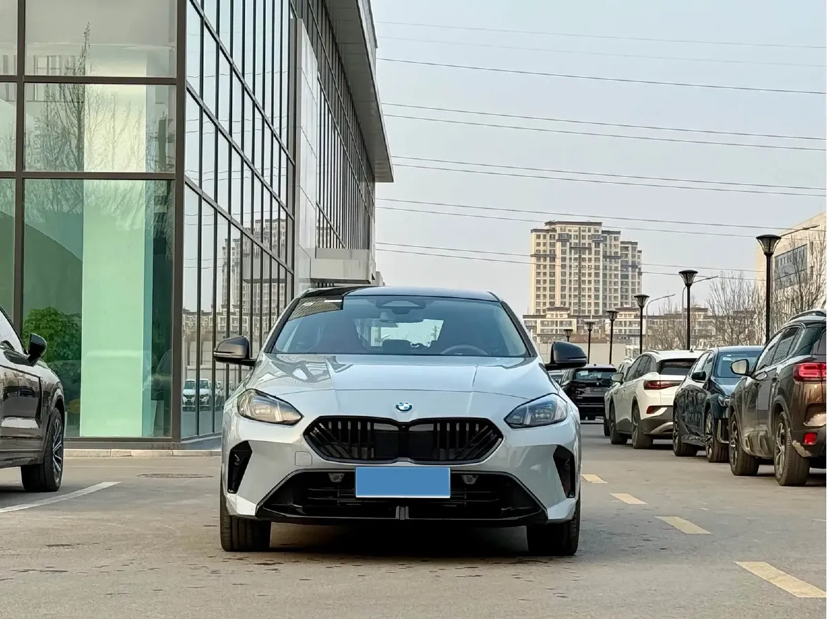 2025 BMW 2 Series 2.0T 204HP L4 7DCT,autocango,china used car exporter,china ev exporter,chinese used car exporter,chinese used ev exporter