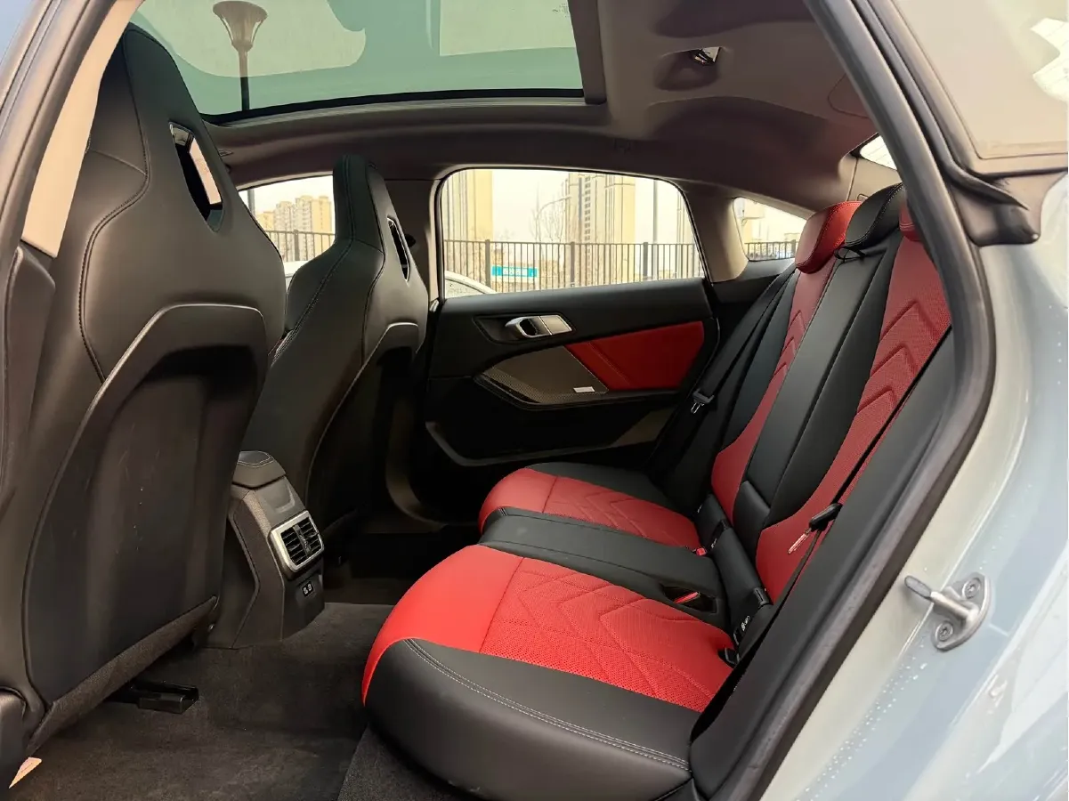 2025 BMW 2 Series 2.0T 204HP L4 7DCT,autocango,china used car exporter,china ev exporter,chinese used car exporter,chinese used ev exporter