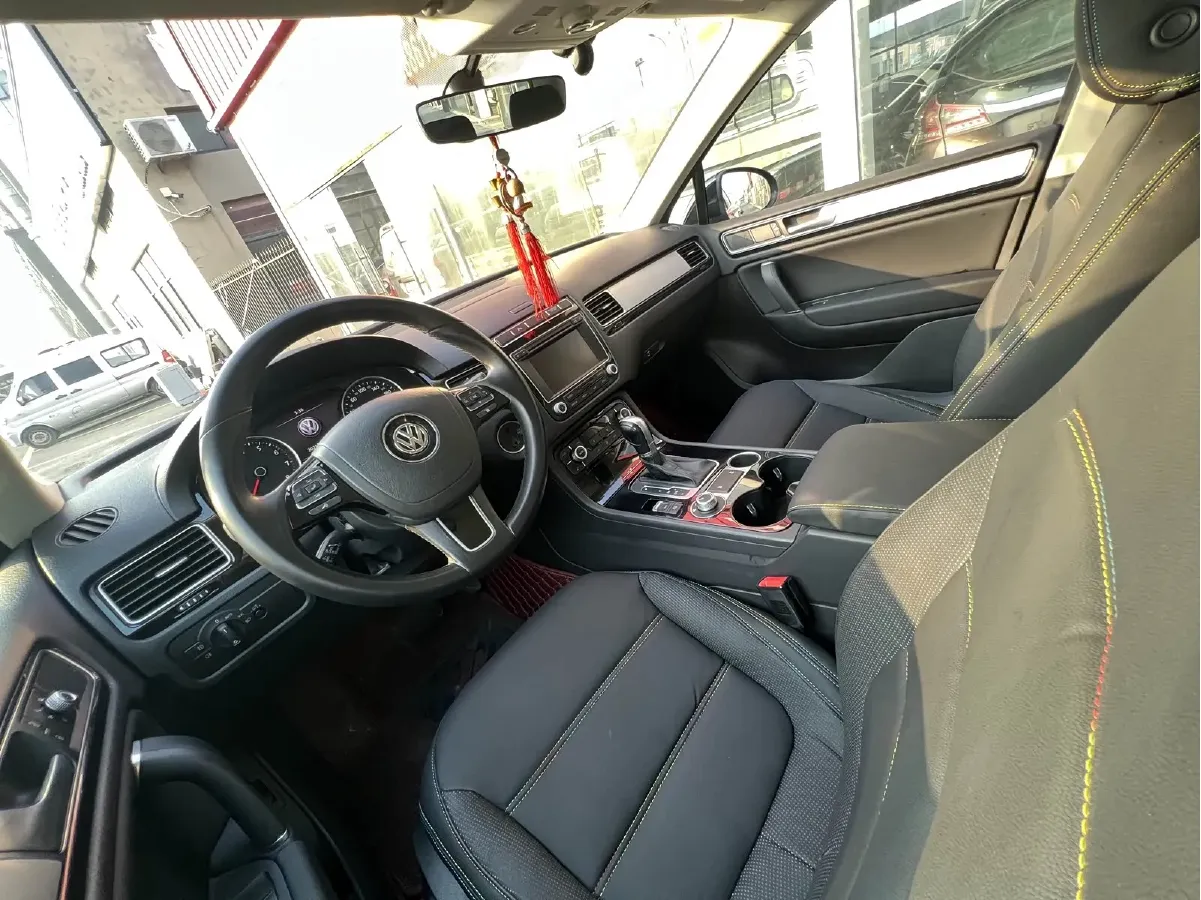 2016 Volkswagen Touareg 3.0T 320HP V6 8AT,autocango,china used car exporter,china ev exporter,chinese used car exporter,chinese used ev exporter