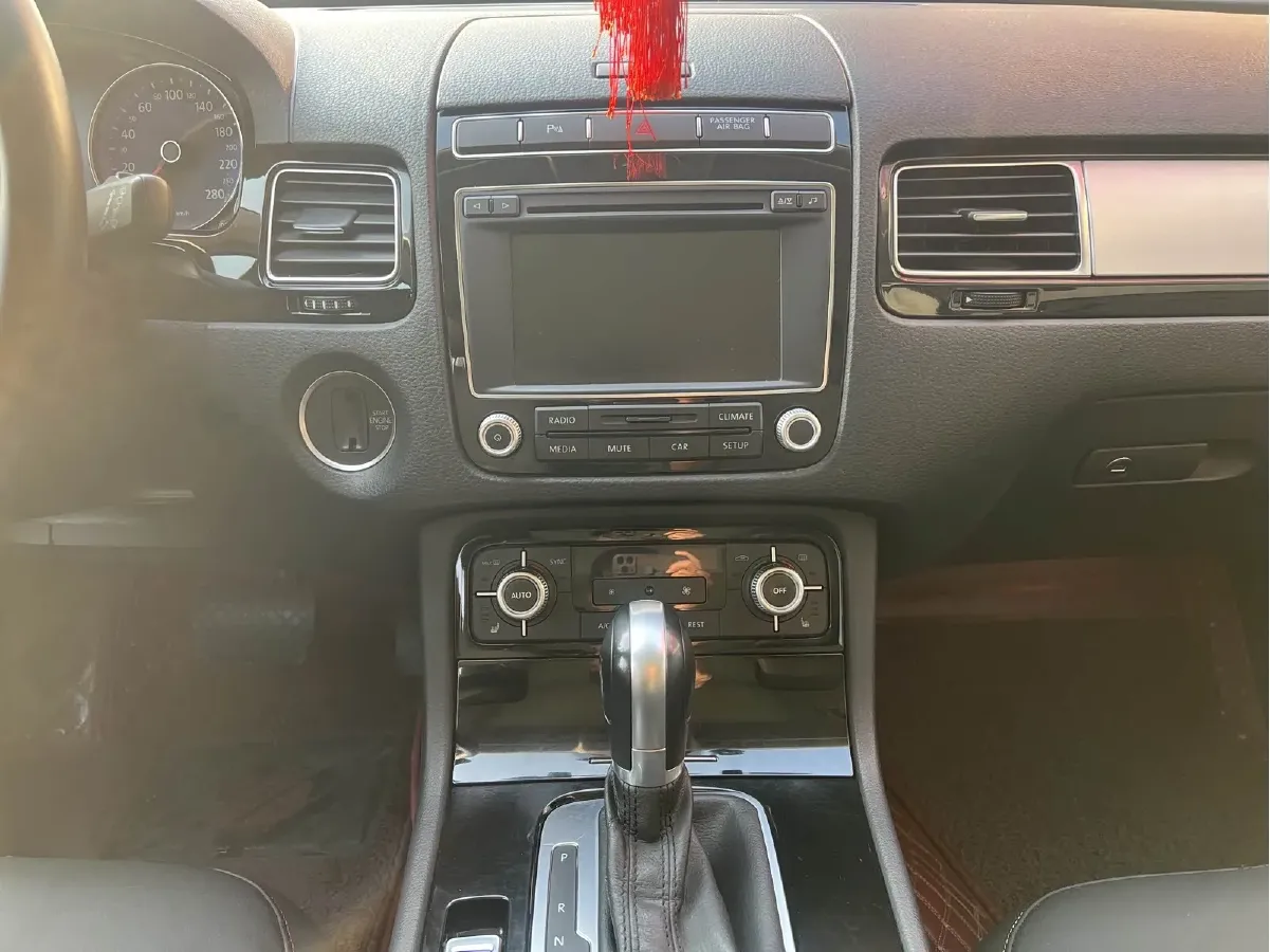 2016 Volkswagen Touareg 3.0T 320HP V6 8AT,autocango,china used car exporter,china ev exporter,chinese used car exporter,chinese used ev exporter