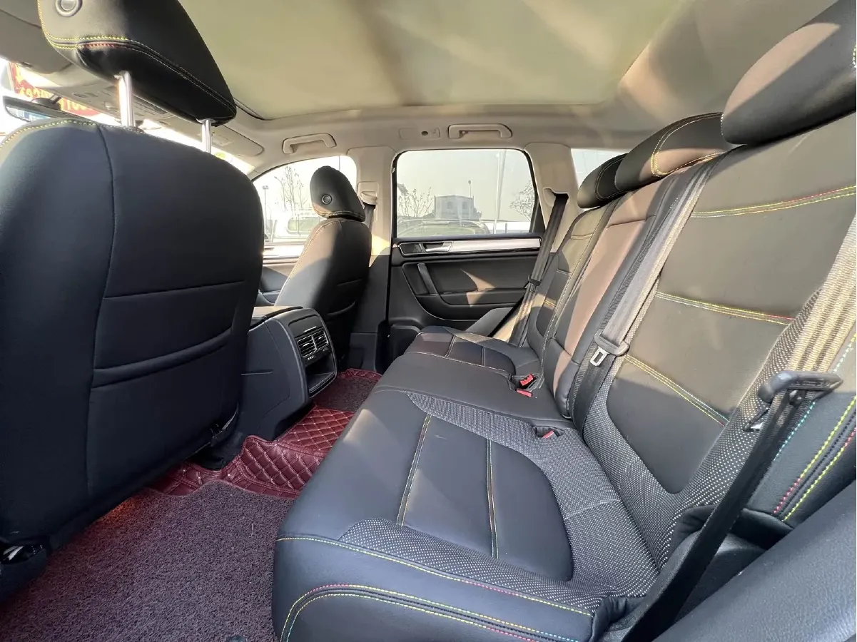 2016 Volkswagen Touareg 3.0T 320HP V6 8AT,autocango,china used car exporter,china ev exporter,chinese used car exporter,chinese used ev exporter