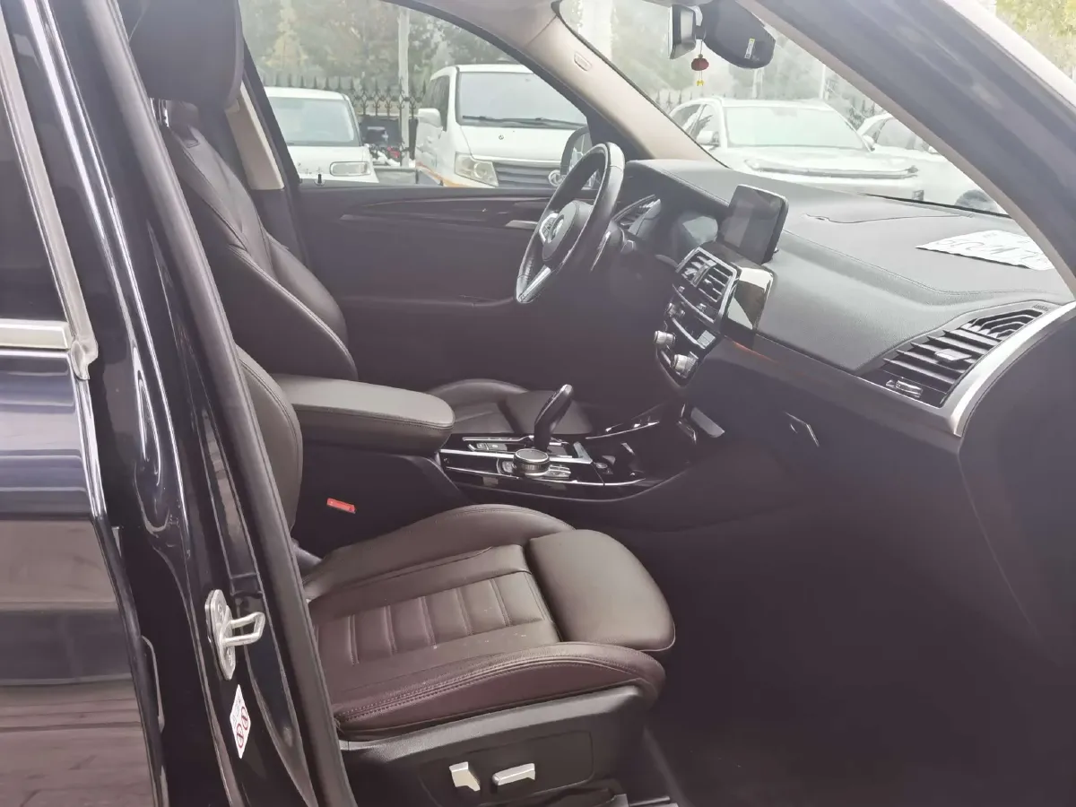 2021 BMW X3 2.0T 252HP L4 8AT,autocango,china used car exporter,china ev exporter,chinese used car exporter,chinese used ev exporter