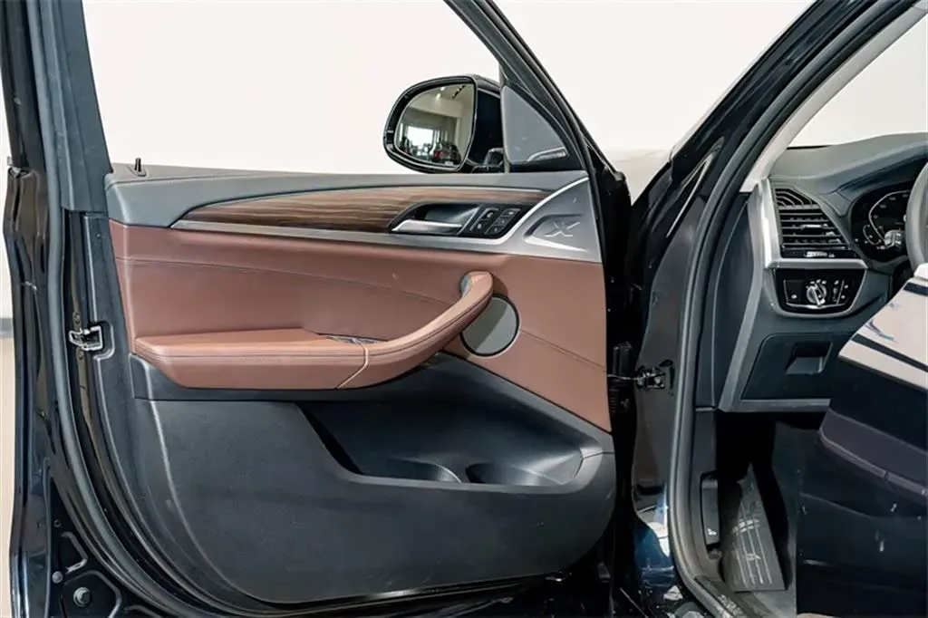 2020 BMW X3 2.0T 224HP L4 8AT,autocango,china used car exporter,china ev exporter,chinese used car exporter,chinese used ev exporter