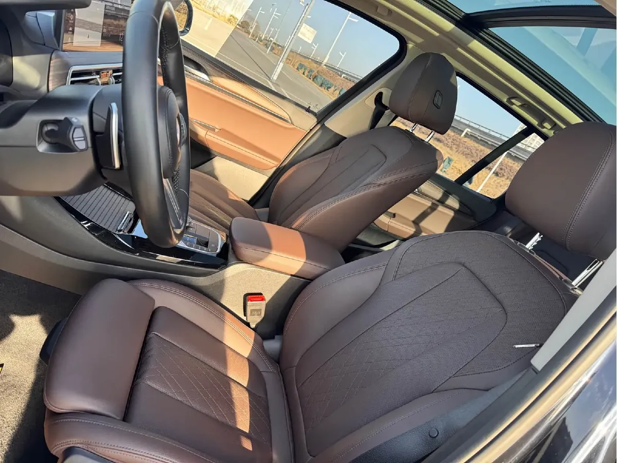 2022 BMW X3 2.0T 252HP L4 8AT,autocango,china used car exporter,china ev exporter,chinese used car exporter,chinese used ev exporter