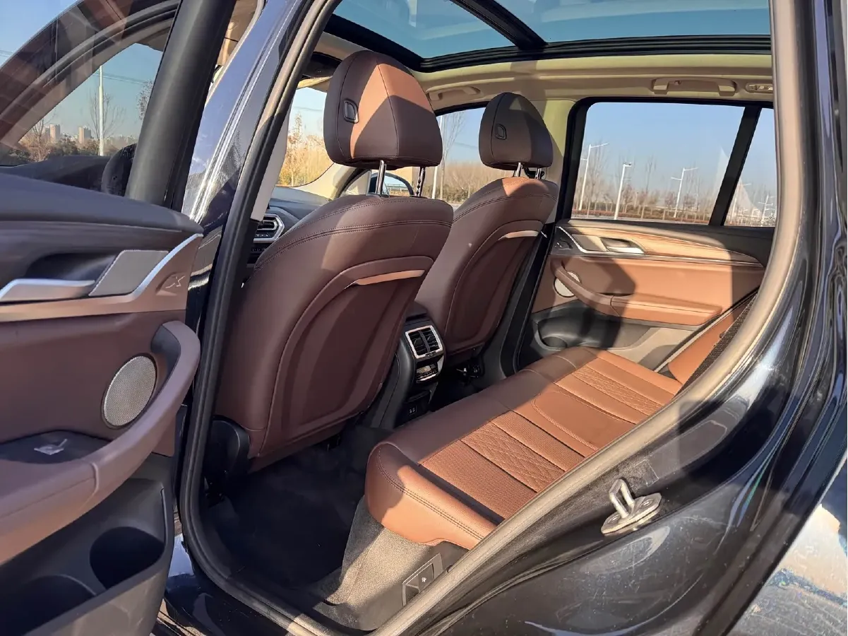 2022 BMW X3 2.0T 252HP L4 8AT,autocango,china used car exporter,china ev exporter,chinese used car exporter,chinese used ev exporter