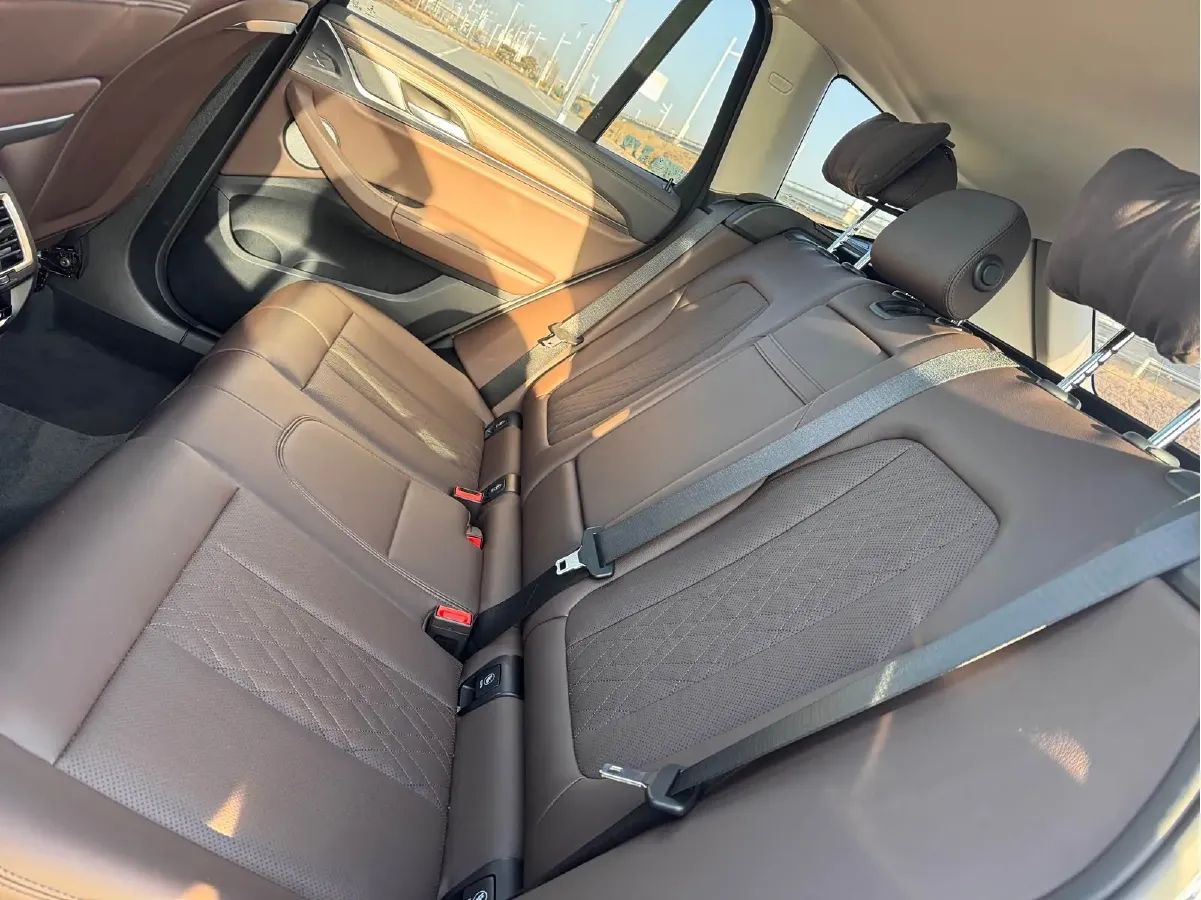 2022 BMW X3 2.0T 252HP L4 8AT,autocango,china used car exporter,china ev exporter,chinese used car exporter,chinese used ev exporter