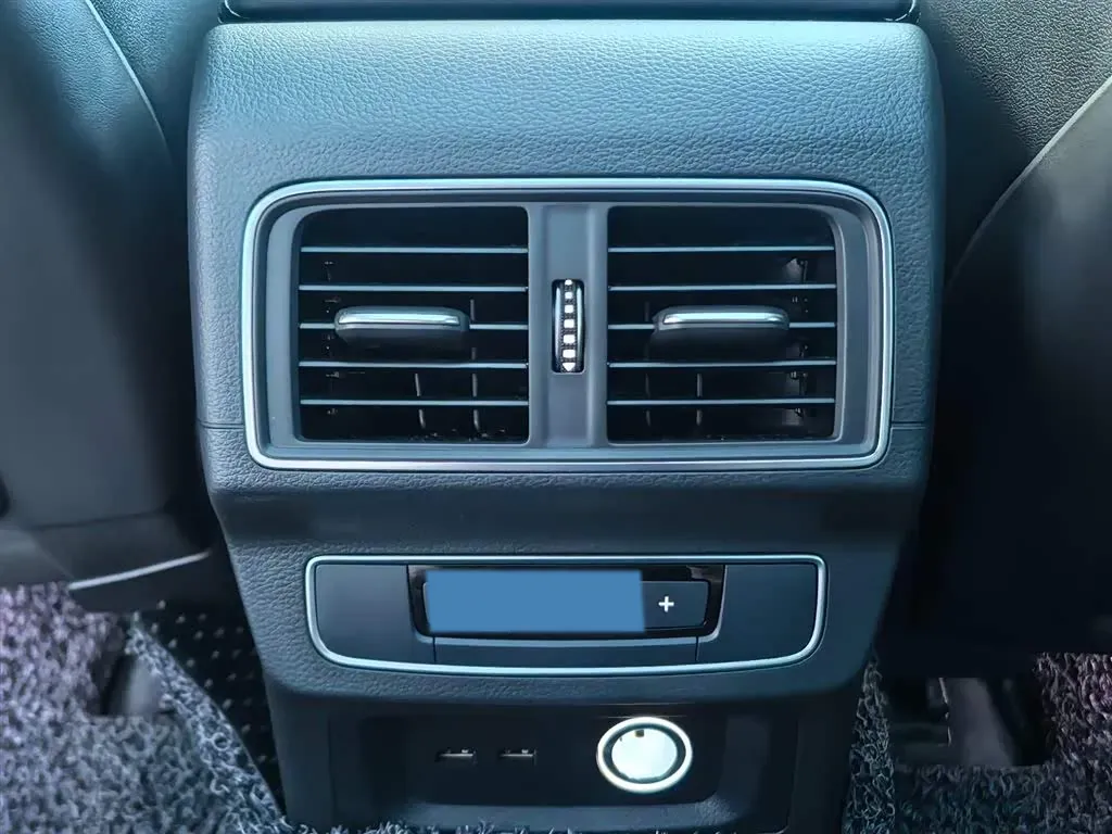 2022 Audi Q5L Sportback 2.0T 252HP L4 7DCT,autocango,china used car exporter,china ev exporter,chinese used car exporter,chinese used ev exporter