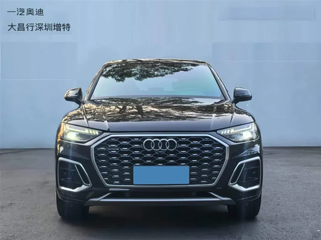 2022 Audi Q5L Sportback 2.0T 252HP L4 7DCT,autocango,china used car exporter,china ev exporter,chinese used car exporter,chinese used ev exporter