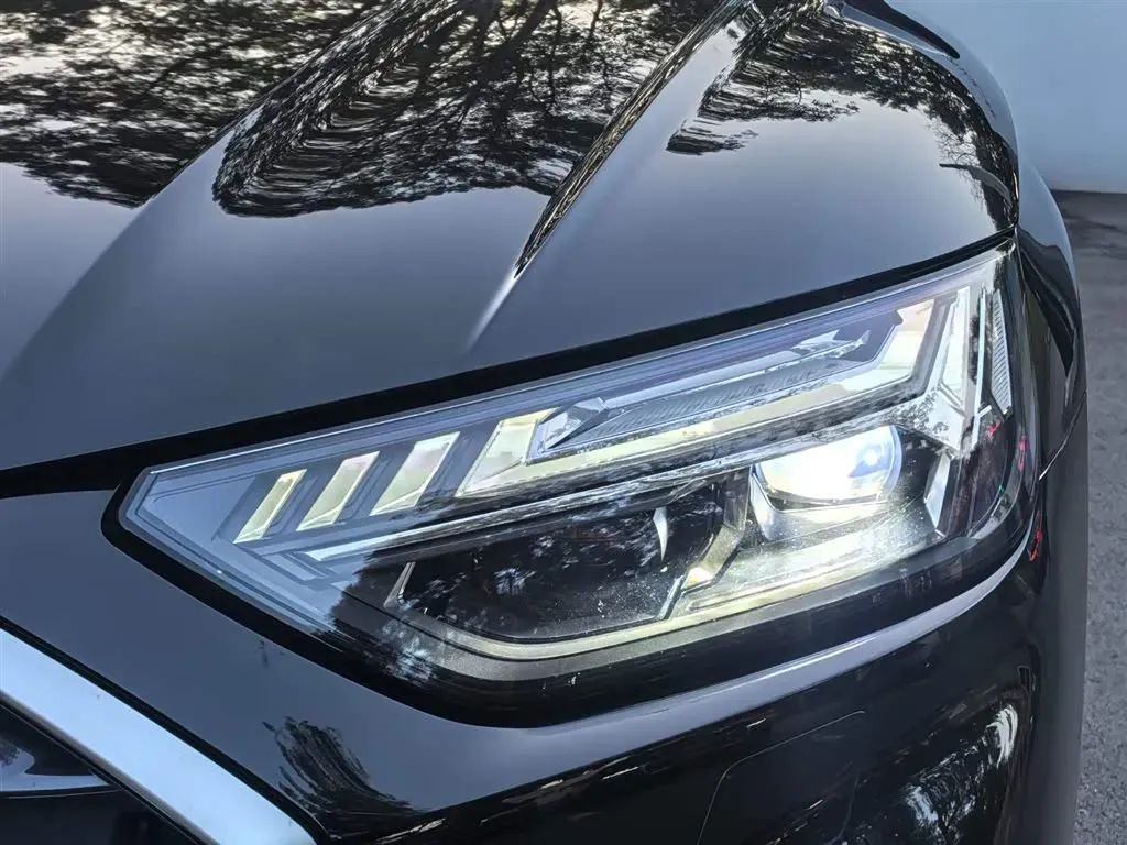 2022 Audi Q5L Sportback 2.0T 252HP L4 7DCT,autocango,china used car exporter,china ev exporter,chinese used car exporter,chinese used ev exporter