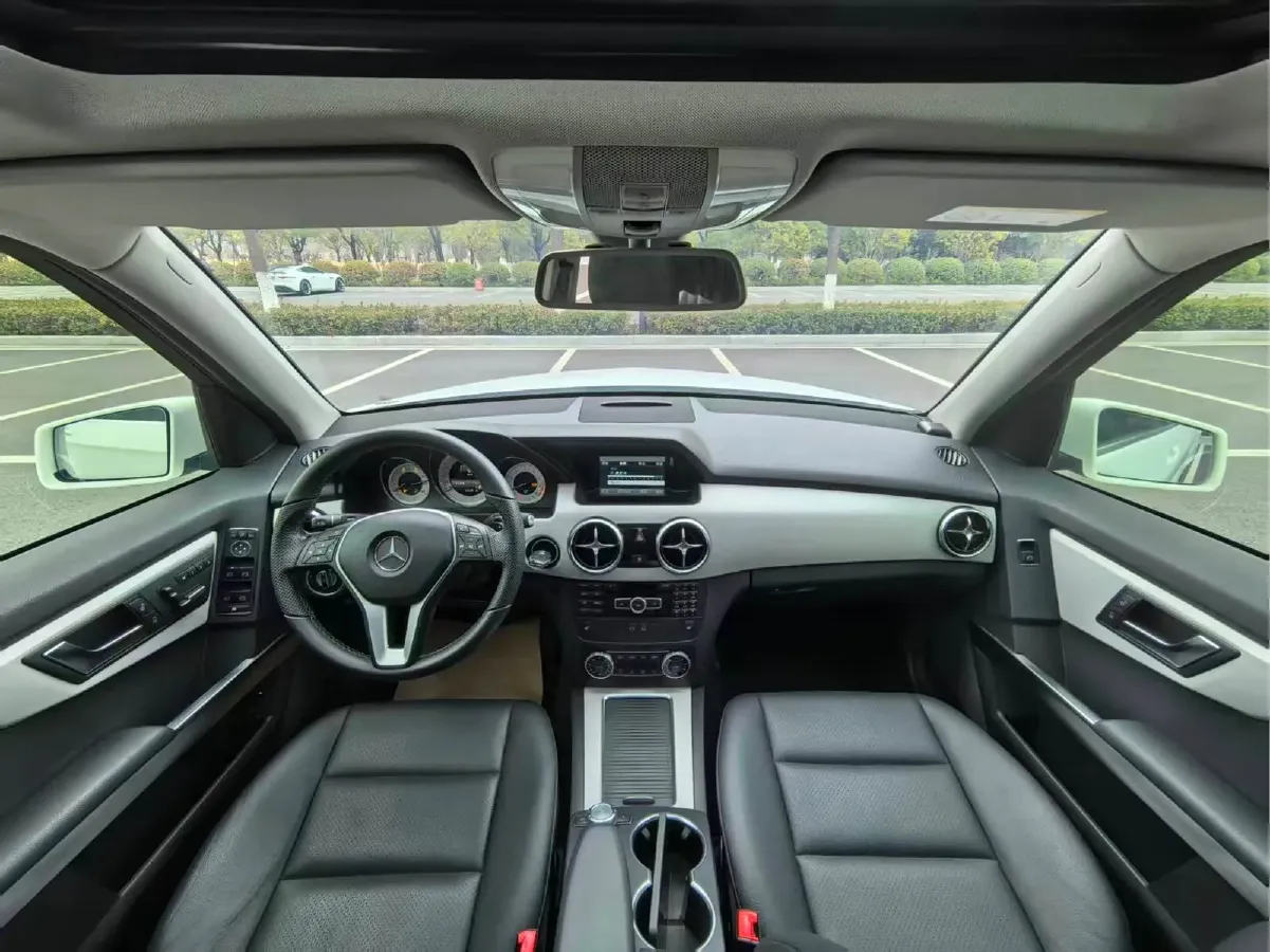 2013 Mercedes-Benz GLK Class 3.0L 245HP V6 7AT,autocango,china used car exporter,china ev exporter,chinese used car exporter,chinese used ev exporter