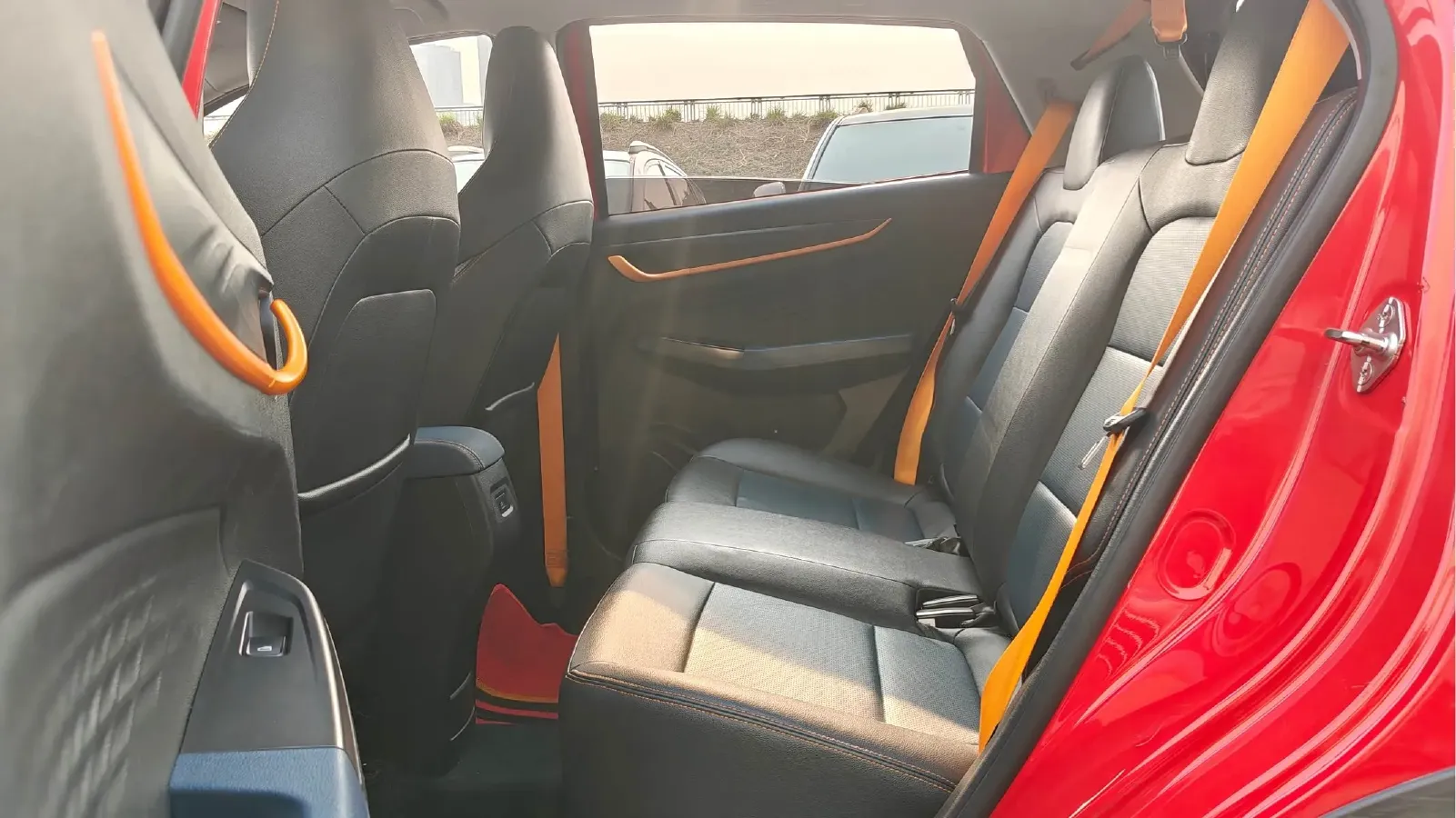 2022 Livan X3 PRO 1.5L 113HP L4 CVT,autocango,china used car exporter,china ev exporter,chinese used car exporter,chinese used ev exporter