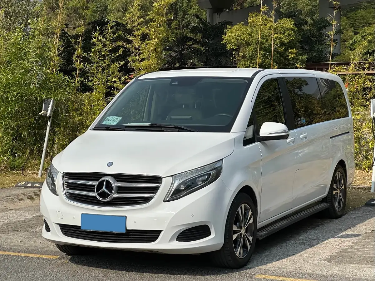2016 Mercedes-Benz V Class 2.0T 211HP L4 7AT