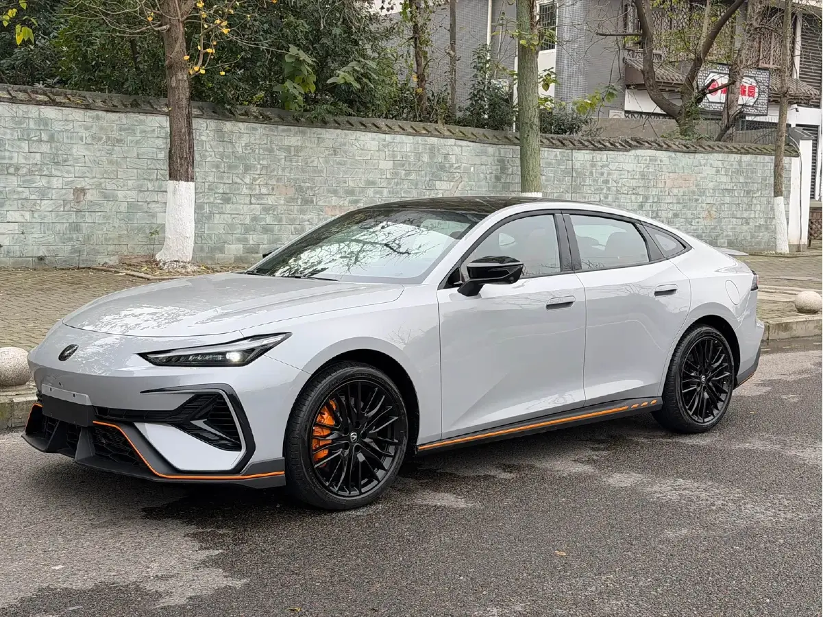 2025 ChangAn UNI-V 1.5T 192HP L4 7DCT