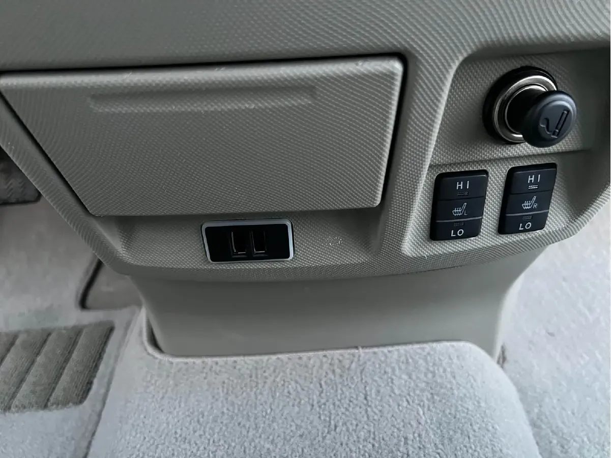 2007 Toyota Previa 3.5L 275HP V6 6AT,autocango,china used car exporter,china ev exporter,chinese used car exporter,chinese used ev exporter