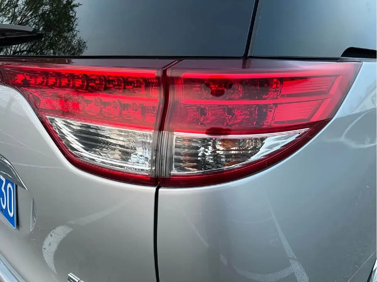 2007 Toyota Previa 3.5L 275HP V6 6AT,autocango,china used car exporter,china ev exporter,chinese used car exporter,chinese used ev exporter