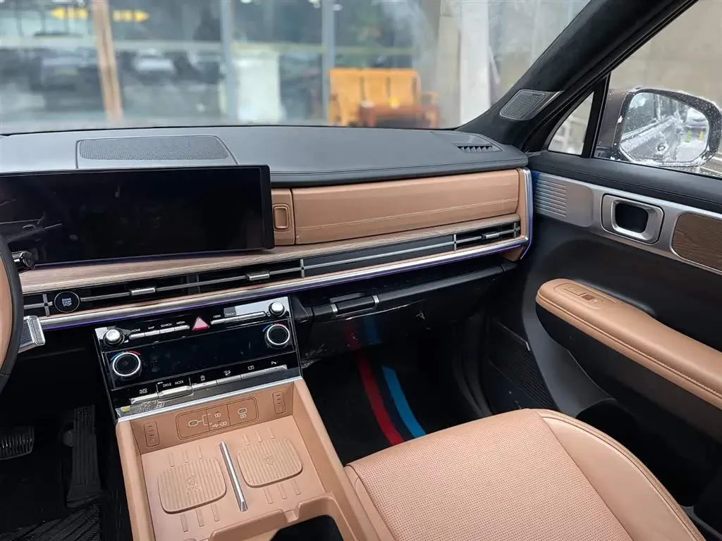 2024 Hyundai Santafe 2.0T 247HP L4 8AT,autocango,china used car exporter,china ev exporter,chinese used car exporter,chinese used ev exporter