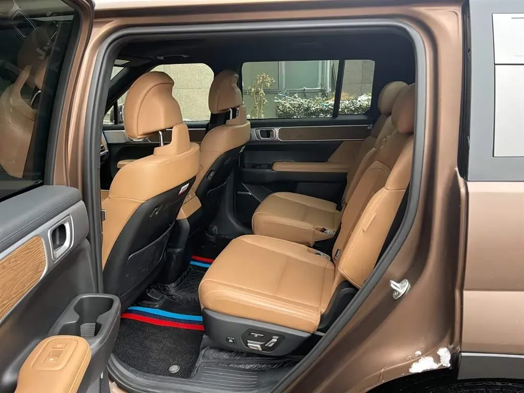 2024 Hyundai Santafe 2.0T 247HP L4 8AT,autocango,china used car exporter,china ev exporter,chinese used car exporter,chinese used ev exporter