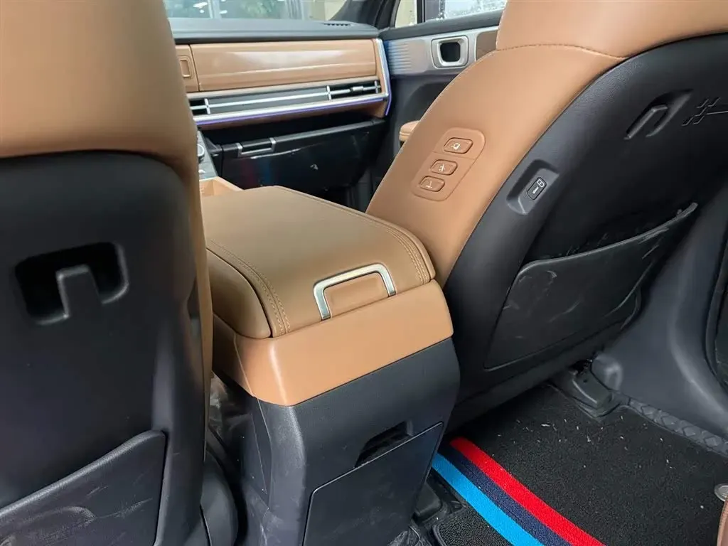 2024 Hyundai Santafe 2.0T 247HP L4 8AT,autocango,china used car exporter,china ev exporter,chinese used car exporter,chinese used ev exporter