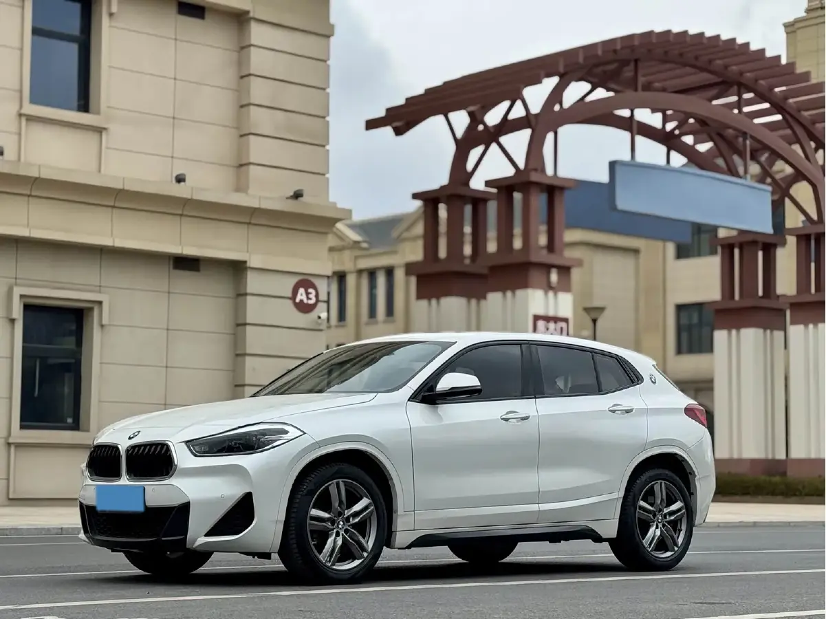 2021 BMW X2 2.0T 192HP L4 7DCT