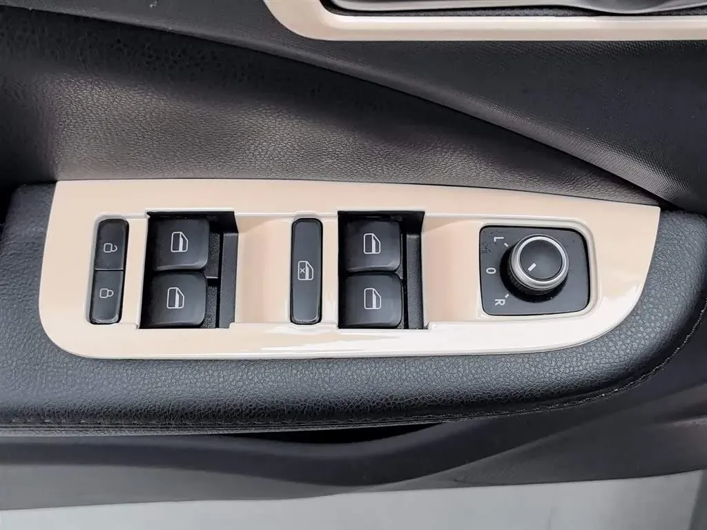 2021 Leapmotor T03 BEV 41KWH,autocango,china used car exporter,china ev exporter,chinese used car exporter,chinese used ev exporter