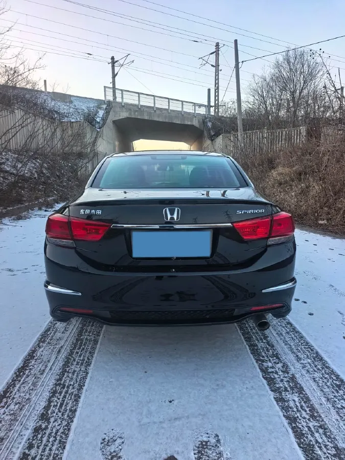 2015 Honda Spirior 2.0L 155HP L4 CVT,autocango,china used car exporter,china ev exporter,chinese used car exporter,chinese used ev exporter