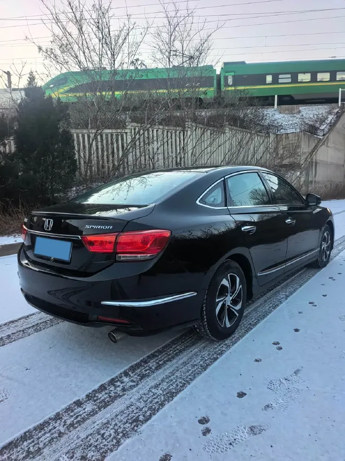 2015 Honda Spirior 2.0L 155HP L4 CVT,autocango,china used car exporter,china ev exporter,chinese used car exporter,chinese used ev exporter