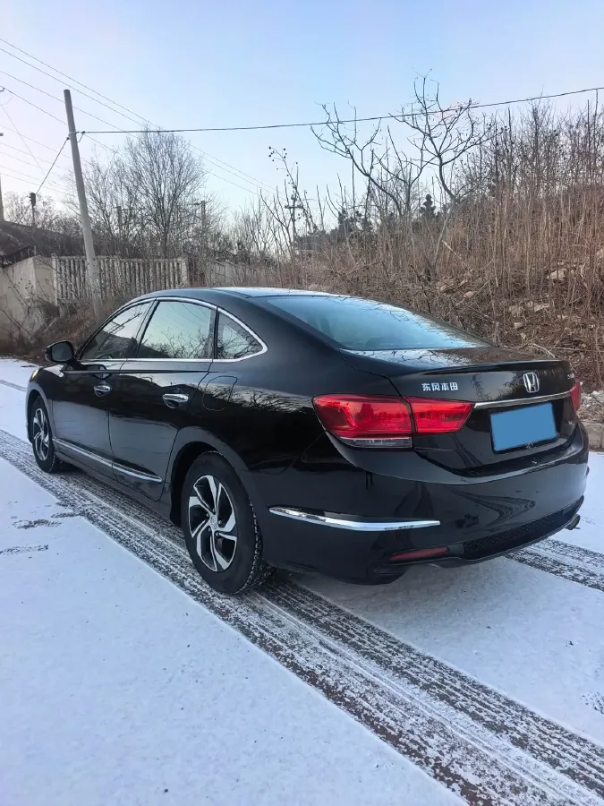 2015 Honda Spirior 2.0L 155HP L4 CVT,autocango,china used car exporter,china ev exporter,chinese used car exporter,chinese used ev exporter