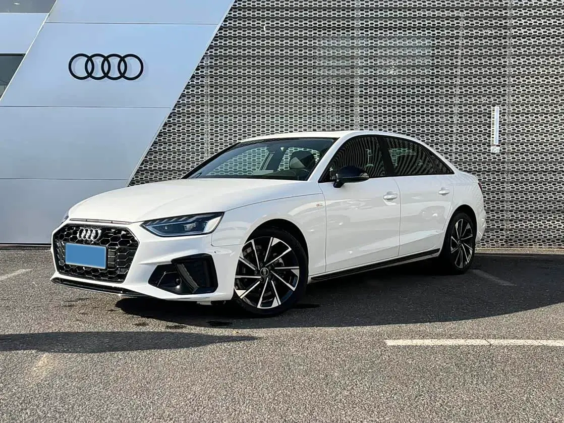 2023 Audi A4L 2.0T 190HP L4 7DCT