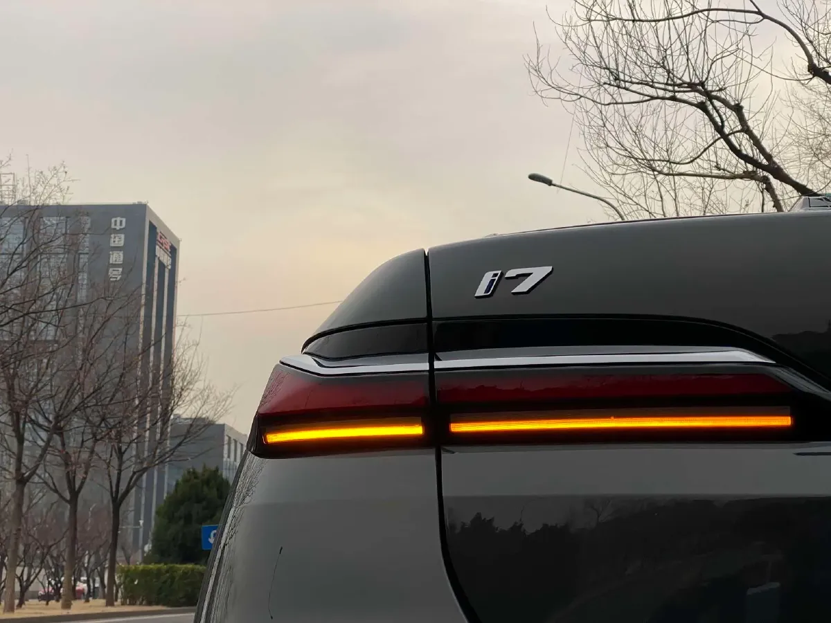 2023 BMW i7 BEV 101.7KWH,autocango,china used car exporter,china ev exporter,chinese used car exporter,chinese used ev exporter