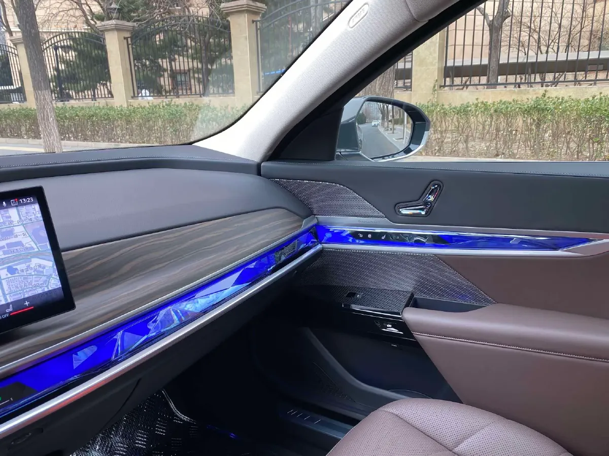 2023 BMW i7 BEV 101.7KWH,autocango,china used car exporter,china ev exporter,chinese used car exporter,chinese used ev exporter